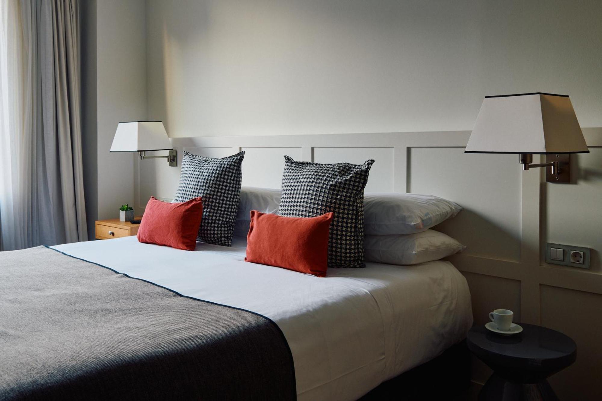 Gallery Hotel 4 Sup Барселона Екстериор снимка