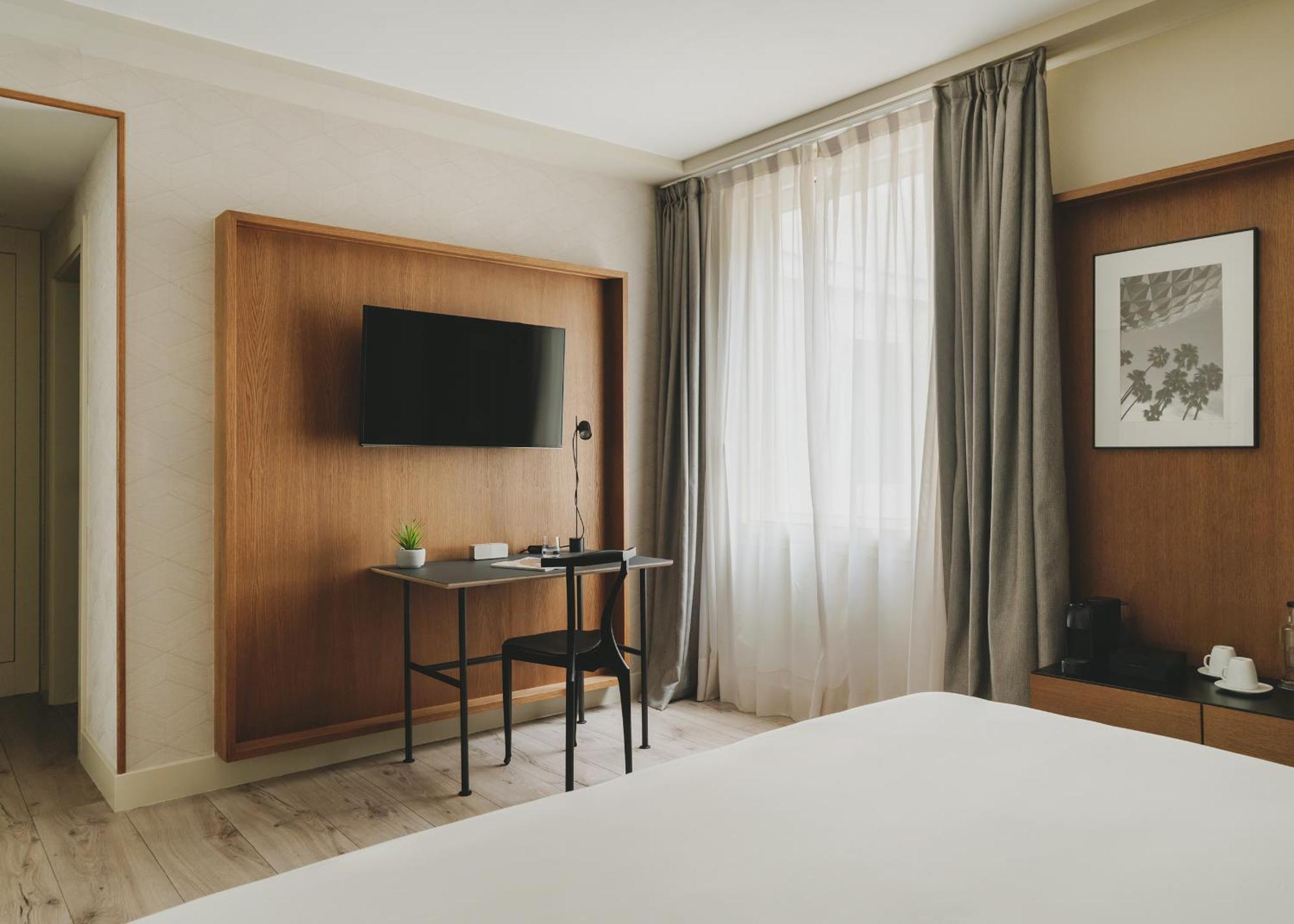 Gallery Hotel 4 Sup Барселона Екстериор снимка