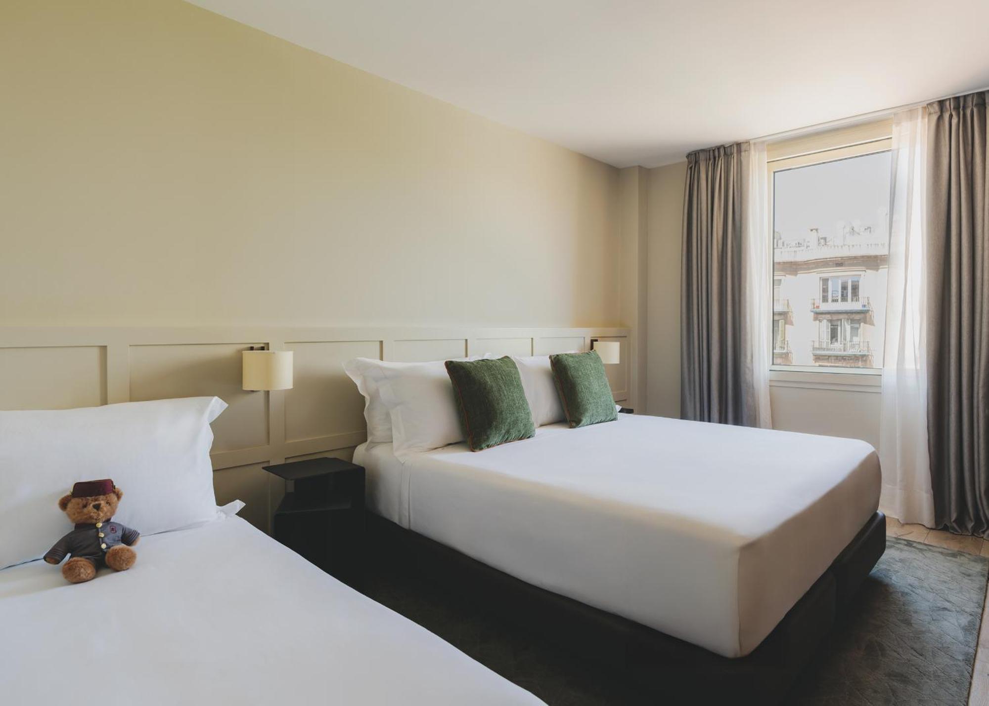 Gallery Hotel 4 Sup Барселона Екстериор снимка