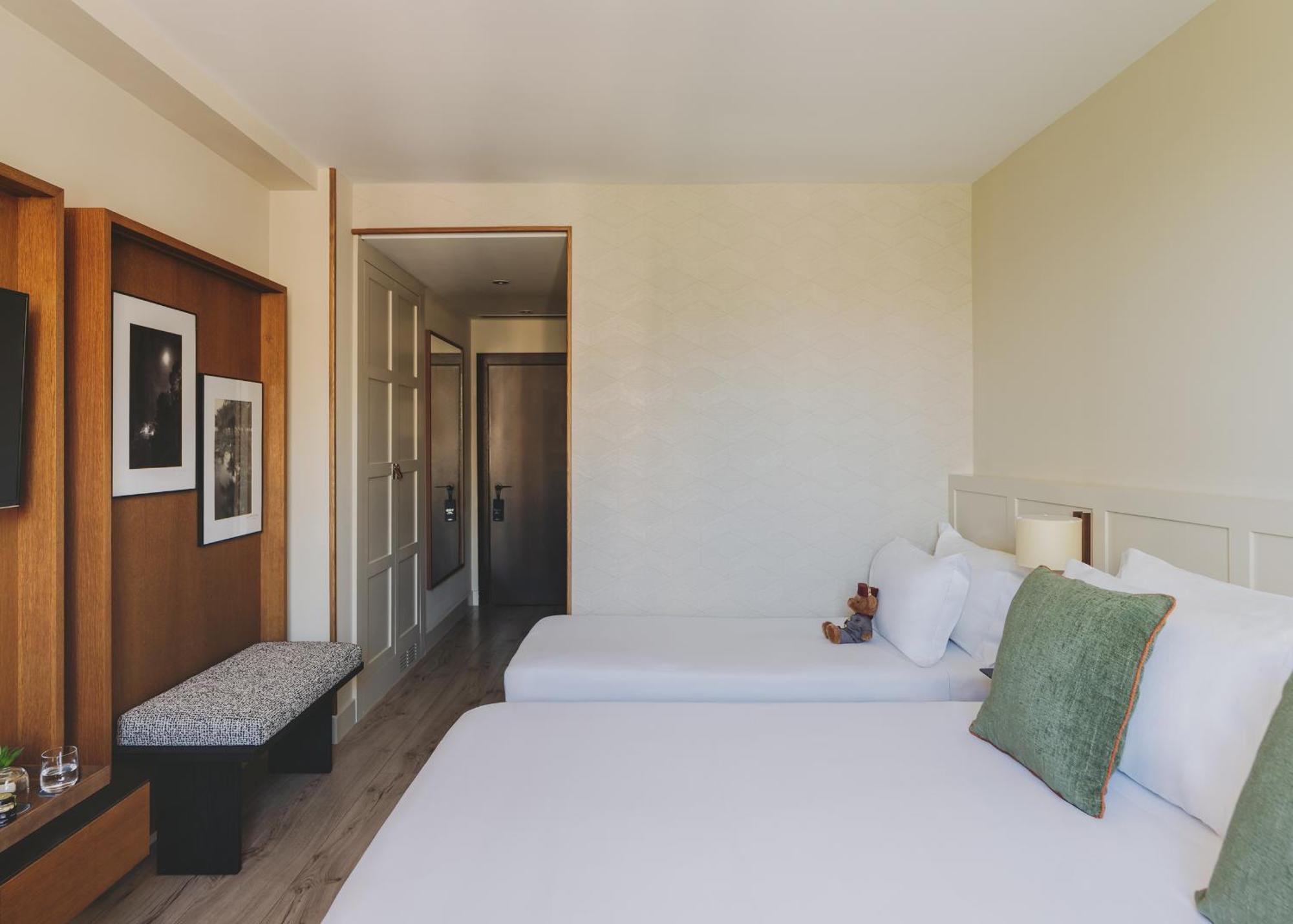 Gallery Hotel 4 Sup Барселона Екстериор снимка